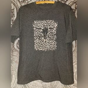 Ariat Gray Short Sleeve Tee with Bull Skull Design